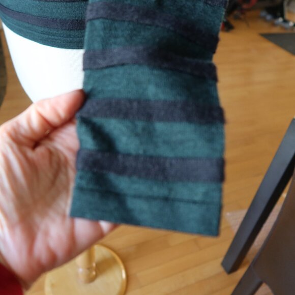 AKRIS sweater green and black striped cashmere and silk US 4 $1000+ - Picture 10 of 16